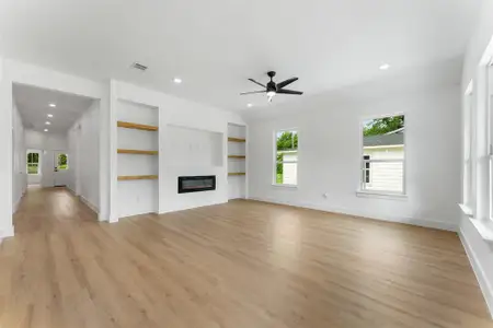 New construction Single-Family house 2915 Nw Loraine St, Fort Worth, TX 76106 null- photo 3 3