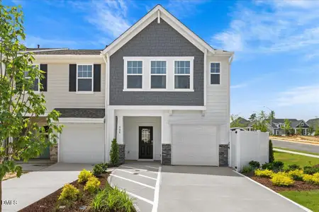 New construction Townhouse house 900 Kensley Grove Ln, Fuquay Varina, NC 27526 - image