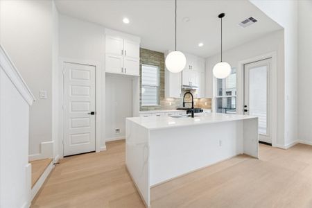 New construction Single-Family house 817 Thornton Rd, Unit F, Houston, TX 77018 plan 9384 - image 6