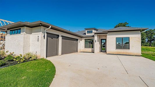 New construction Single-Family house 925 Bandon Dunes Dr, Burleson, TX 76028 - image