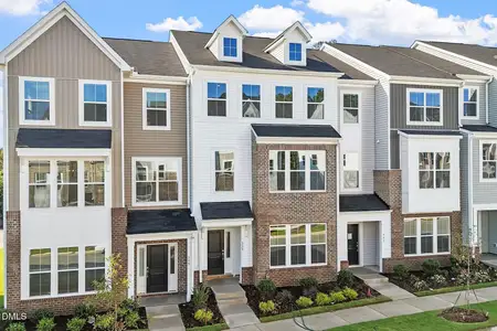 New construction Townhouse house 339 Chesapeake Commons St, Unit 108, Garner, NC 27529 - image
