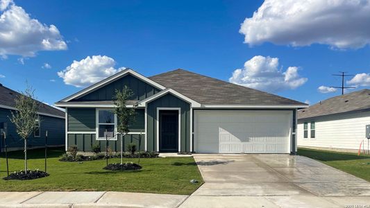 New construction Single-Family house 1006 Gladys Run, Seguin, TX 78155 plan The Austin - image