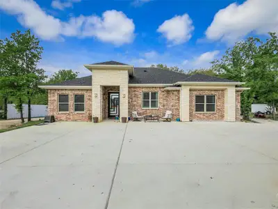 New construction Single-Family house 775 Phillips Dr, Azle, TX 76020 - image
