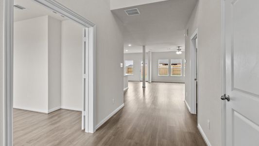 New construction Single-Family house 10606 Flight Deck Ct, Conroe, TX 77303 plan Southfork - image 5