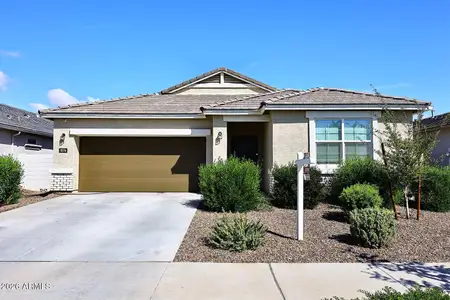 New construction Single-Family house 18556 W Buckskin Trl, Wittmann, AZ 85361 - image