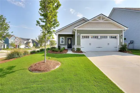 New construction Single-Family house 313 Moosehead Trl, Hoschton, GA 30548 - image