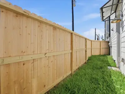 New construction Single-Family house 8914 Sunshine Laverne Ln, Houston, TX 77080 - image 3