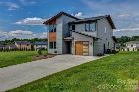 New construction Single-Family house 79 Scott Meadows Dr, Asheville, NC 28806 - image