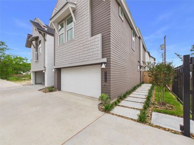 New construction Single-Family house 7506 Carver Rd, Unit A, Houston, TX 77088 - image