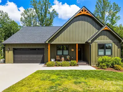New construction Single-Family house 181 Byron Forest Dr, Horse Shoe, NC 28742 - image