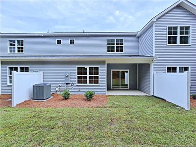 New construction Townhouse house 944 Kensington Park Rd, Fayetteville, NC 28311 - image