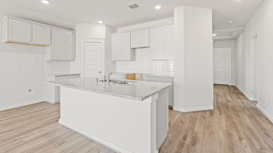 New construction Single-Family house 10606 Flight Deck Ct, Conroe, TX 77303 plan Avalon - image 5