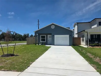 New construction Single-Family house 9903 Dipping Woods St, Houston, TX 77076 - image