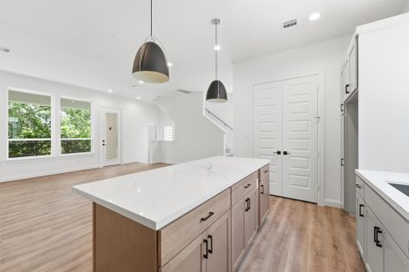 New construction Single-Family house 4832 Pinemont Dr, Houston, TX 77092 plan 9365 - image 10