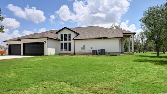 New construction Single-Family house 103 Janette Bnd, Castroville, TX 78009 plan 3906A - image
