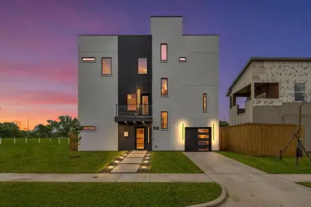New construction Single-Family house 1926 Pueblo St, Dallas, TX 75212 - image