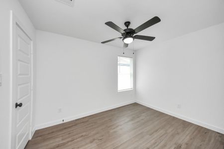 New construction Single-Family house 7312 Wileyvale Dr, Unit B, Houston, TX 77016 - image 4