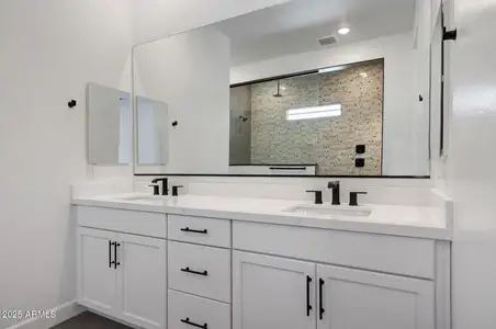 New construction Single-Family house 14800 W Lariat Ln, Surprise, AZ 85387 - image