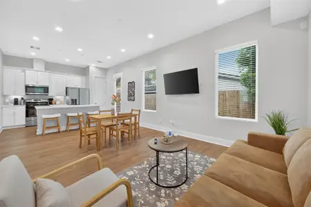 New construction Single-Family house 833 Dorchester St St, Unit E, Houston, TX 77022 - image 5