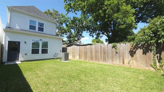 New construction Single-Family house 765 Enterprise St, Unit A, Houston, TX 77088 - image