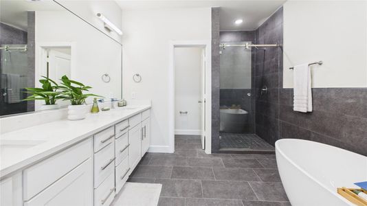 New construction Single-Family house 3073 Hicks St, Houston, TX 77007 - image 9