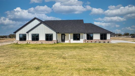New construction Single-Family house 300 Jupiter Trl, Weatherford, TX 76088 - image 17