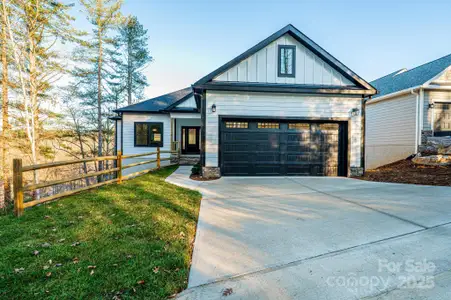 New construction Single-Family house 518 Park Wy Ne, Lenoir, NC 28645 - image