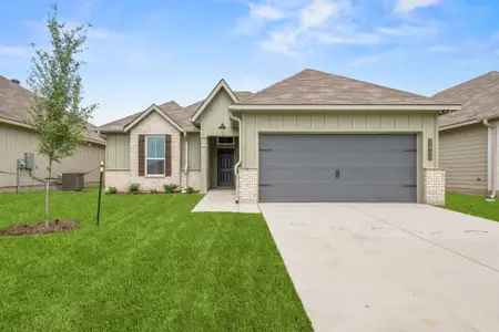 New construction Single-Family house 107 Jenjira Wy, McGregor, TX 76657 plan The 1651 - image