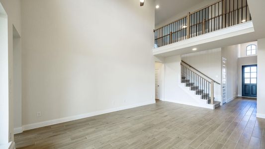 New construction Single-Family house 300 Marvins Bnd, Georgetown, TX 78628 2442W- photo 5 5