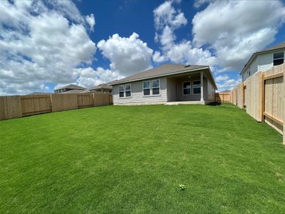 New construction Single-Family house 148 Honey Bee Rd, Jarrell, TX 76537 plan The Callaghan (830) - image