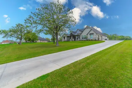 New construction Single-Family house 150 Las Brisas Dr, Decatur, TX 76234 - image