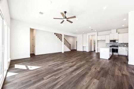 New construction Single-Family house 3845 Water St, Dickinson, TX 77539 - image 8