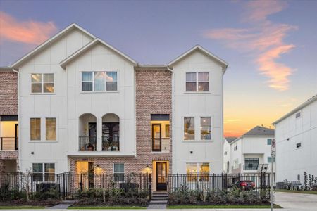 New construction Single-Family house 3057 Hicks St, Houston, TX 77007 - image