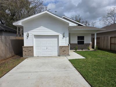 New construction Single-Family house 3411 Webster St, Houston, TX 77004 - image