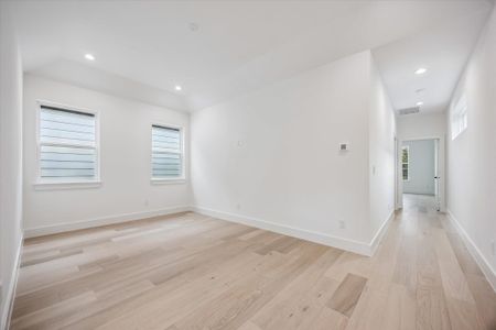 New construction Single-Family house 5339 Larkin St, Houston, TX 77007 - image 15