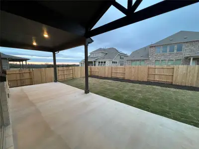 New construction Single-Family house 924 Sunny Ridge Dr, Leander, TX 78641 Classic Series - Vanderbilt- photo 1 1