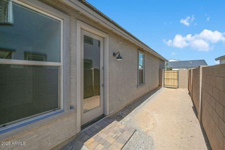 New construction Single-Family house 17153 W Sweet Iron Pass, Surprise, AZ 85387 plan Caliber - image