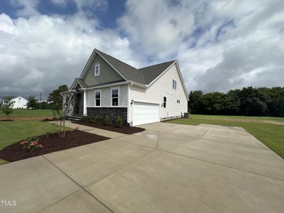 New construction Single-Family house 73 Sage Ln, Four Oaks, NC 27524 Avery- photo 2 2