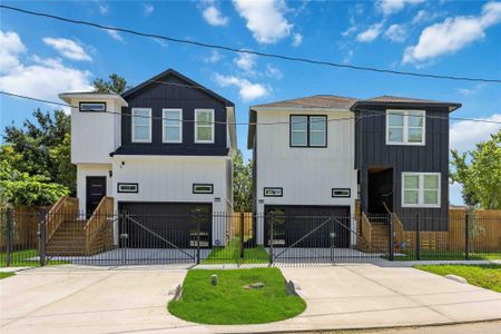 New construction Single-Family house 3804 Sayers St, Houston, TX 77026 - image