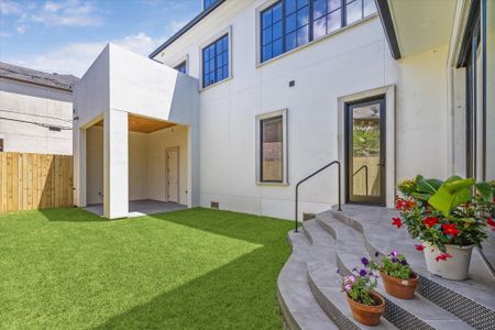 New construction Single-Family house 2216 Tangley St, Houston, TX 77005 - image