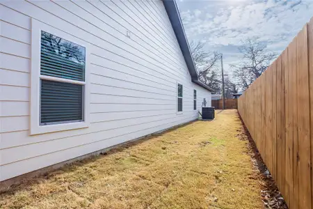 New construction Single-Family house 5556 Wainwright Dr, Fort Worth, TX 76112 - image