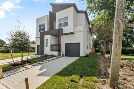 New construction Single-Family house 1220 E 33Rd St, Houston, TX 77022 - image