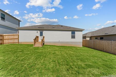 New construction Single-Family house 2820 Whiskey Pass, Seguin, TX 78155 Nicollet- photo 31 31