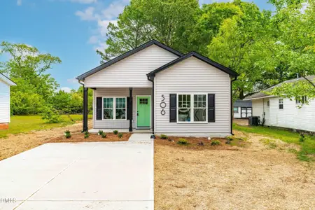 New construction Single-Family house 506 E Townsend St, Dunn, NC 28334 - image