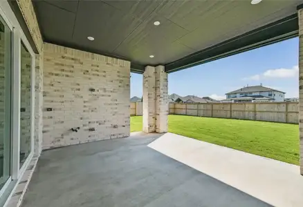 New construction Single-Family house 5206 Deer Valley Ct, Manvel, TX 77578 plan 6030 Elevation D - image 3