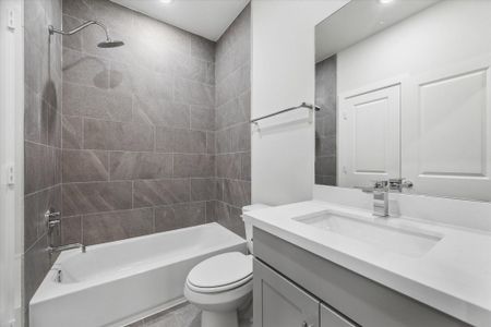 New construction Townhouse house 6338 Paddington Bend Dr, Houston, TX 77008 - image 11