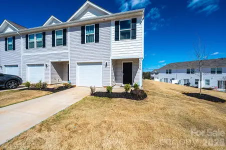 New construction Townhouse house 1901 Prosperity Dr, Unit G, Newton, NC 28658 - image
