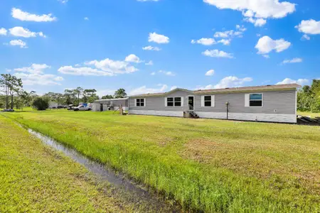 New construction Manufactured Home house 9400 Luna Dr, St. Cloud, FL 34773 - image