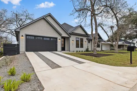 New construction Single-Family house 2606 Cascade Dr, Austin, TX 78757 - photo 0