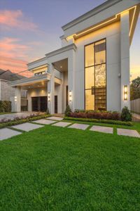 New construction Single-Family house 7 Lana Ln, Houston, TX 77027 null- photo 0